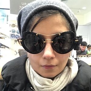 Meet your Posher, Nush